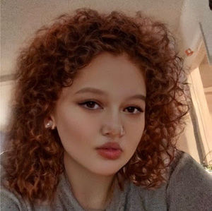 Meet your Posher, Leticia